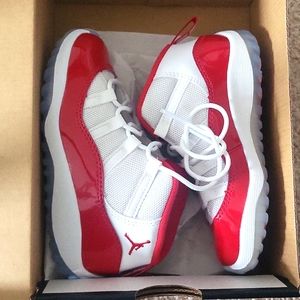 Jordan 11 retro Toddler size 9c